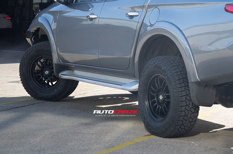 MITSUBISHI TRITON DIESEL MIAMI MATT BLACK