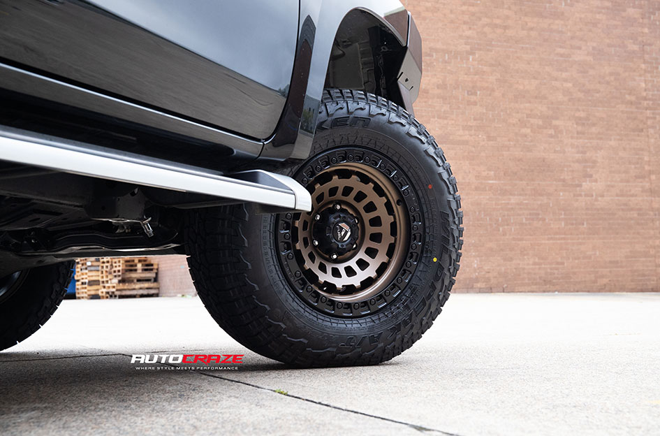 MITSUBISHI TRITON FUEL ZEPHYR BRONZE BLACK LIP 