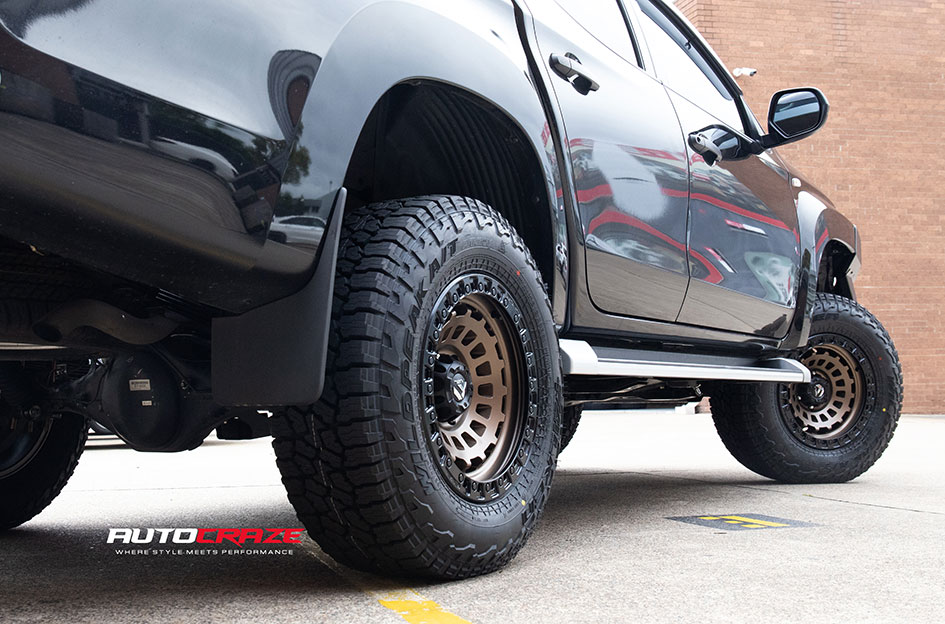 MITSUBISHI TRITON FUEL ZEPHYR BRONZE BLACK LIP 