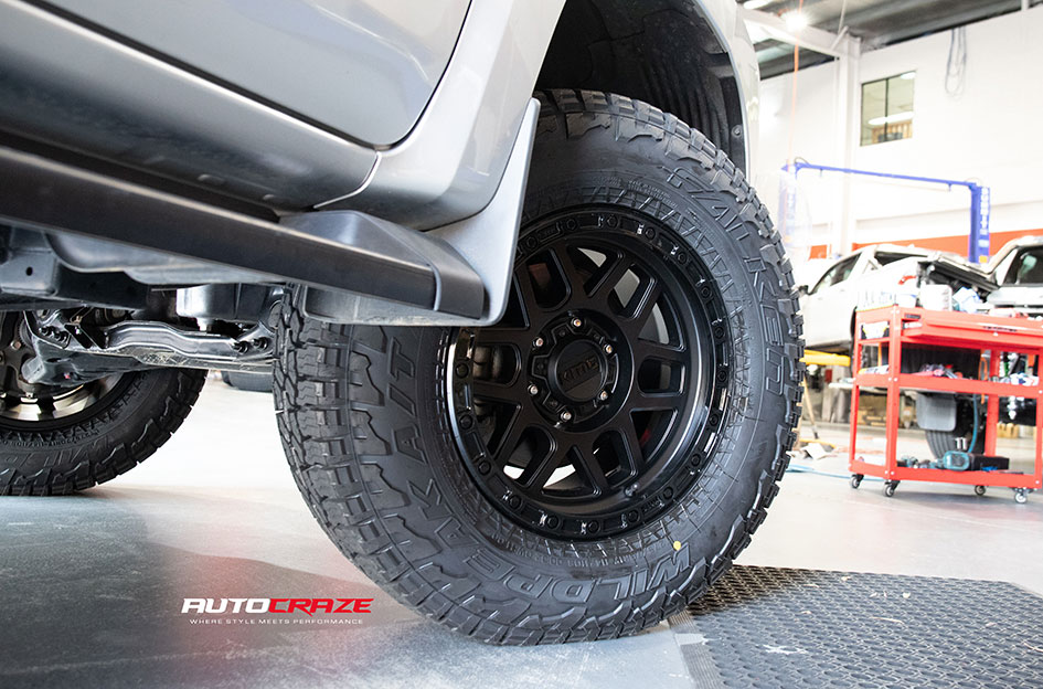 MITSUBISHI TRITON KMC KM544 MESA SATIN BLACK