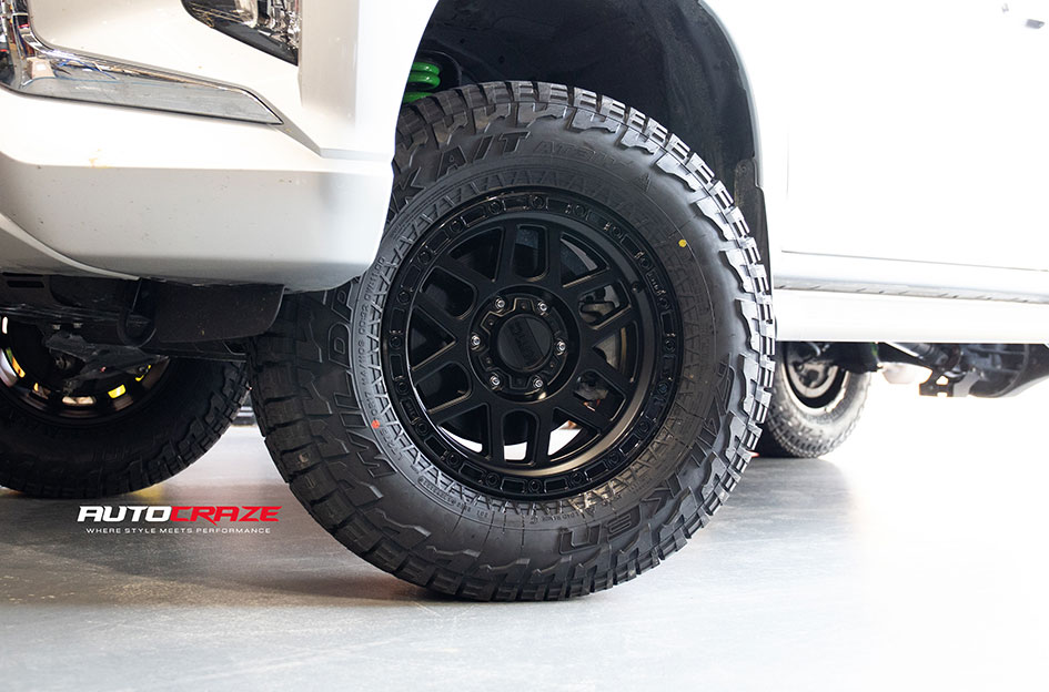 MITSUBISHI TRITON KMC KM544 MESA SATIN BLACK