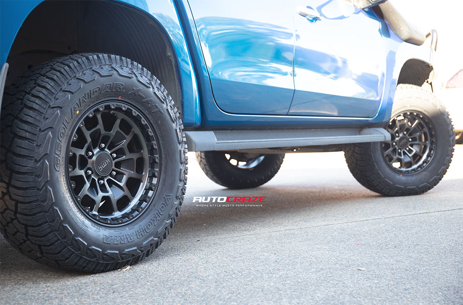 MITSUBISHI TRITON KMC SUMMIT SATIN BLACK GRAY TINT