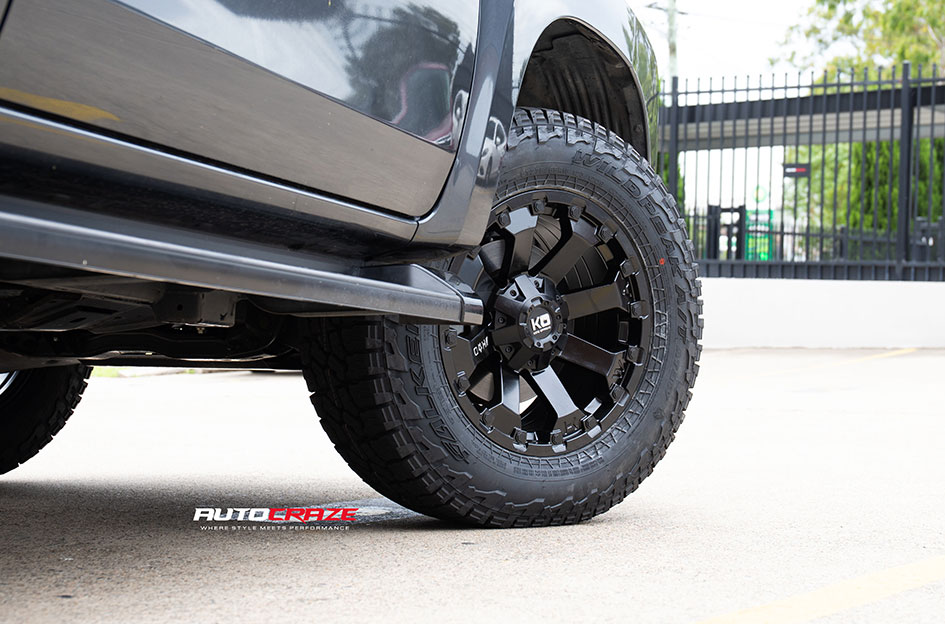 MITSUBISHI TRITON KING AMBUSH SATIN BLACK