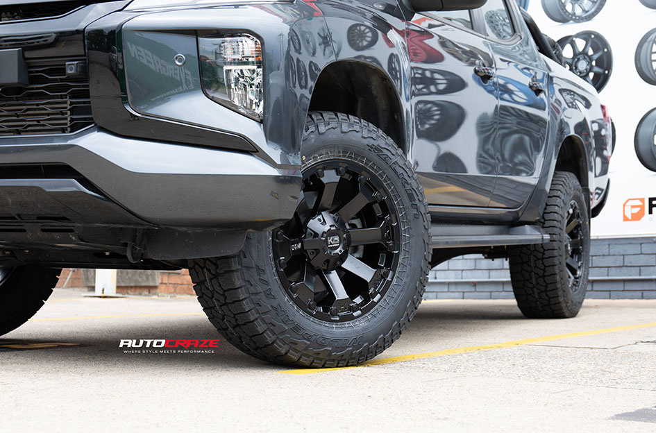 MITSUBISHI TRITON KING AMBUSH SATIN BLACK
