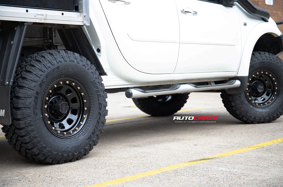 MITSUBISHI TRITON KING D-LOCKER BLACK 