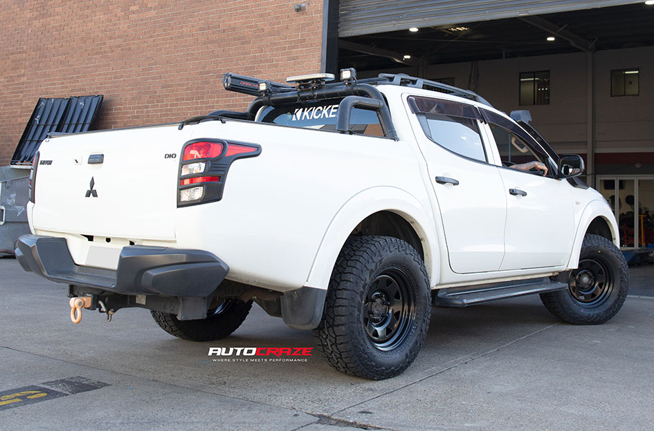 MITSUBISHI TRITON KING TERRA BLACK