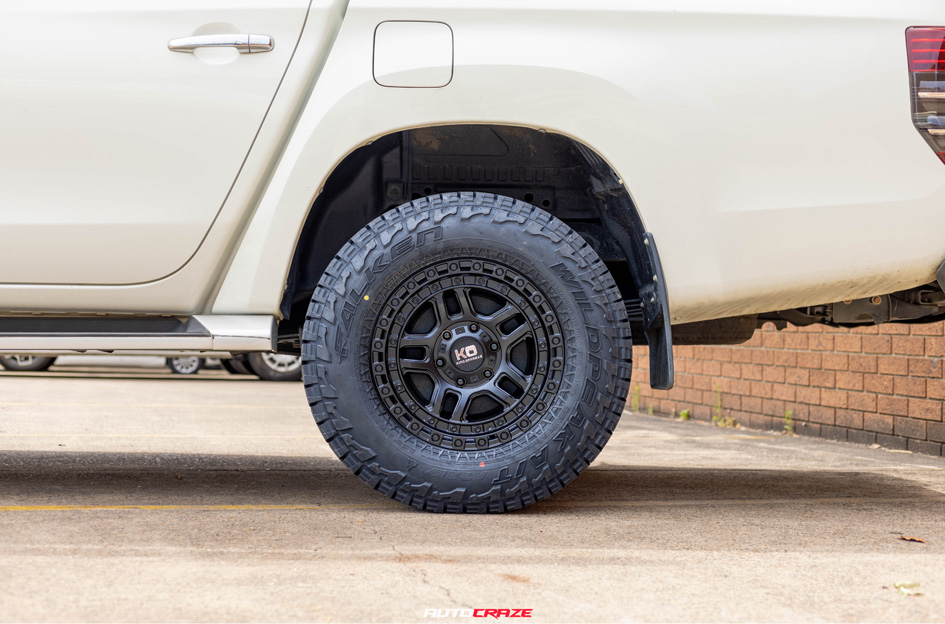 MITSUBISHI TRITON KING BARRETT SATIN BLACK