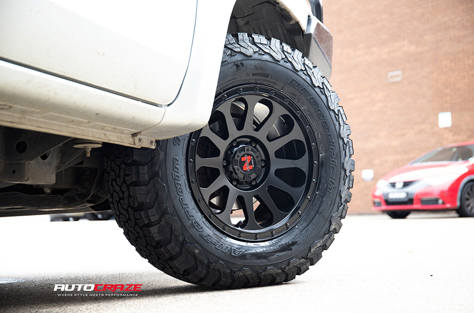 MITSUBISHI TRITON NOMAD VICTIM MATTE BLACK 