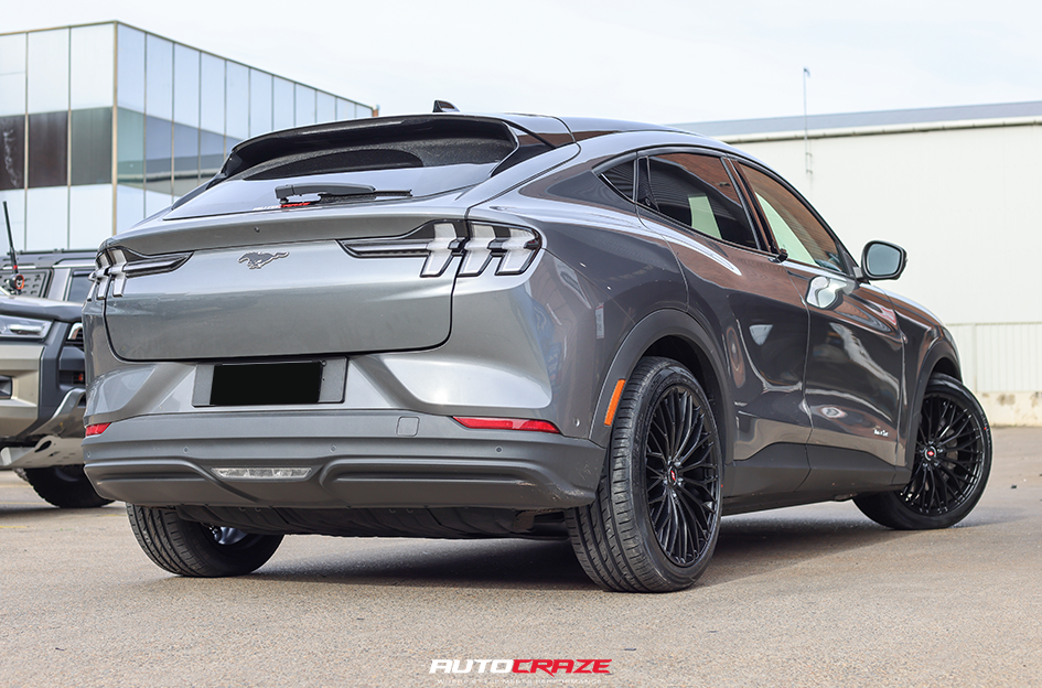 FORD MUSTANG MACH-E INFORGED IFG62 GLOSS BLACK