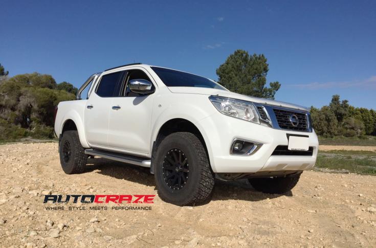 NISSAN NAVARA HEIST SATIN BLACK