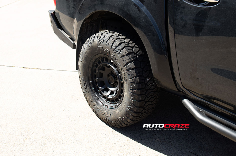 NISSAN NAVARA BLACK RHINO CHAMBER MATTE BLACK