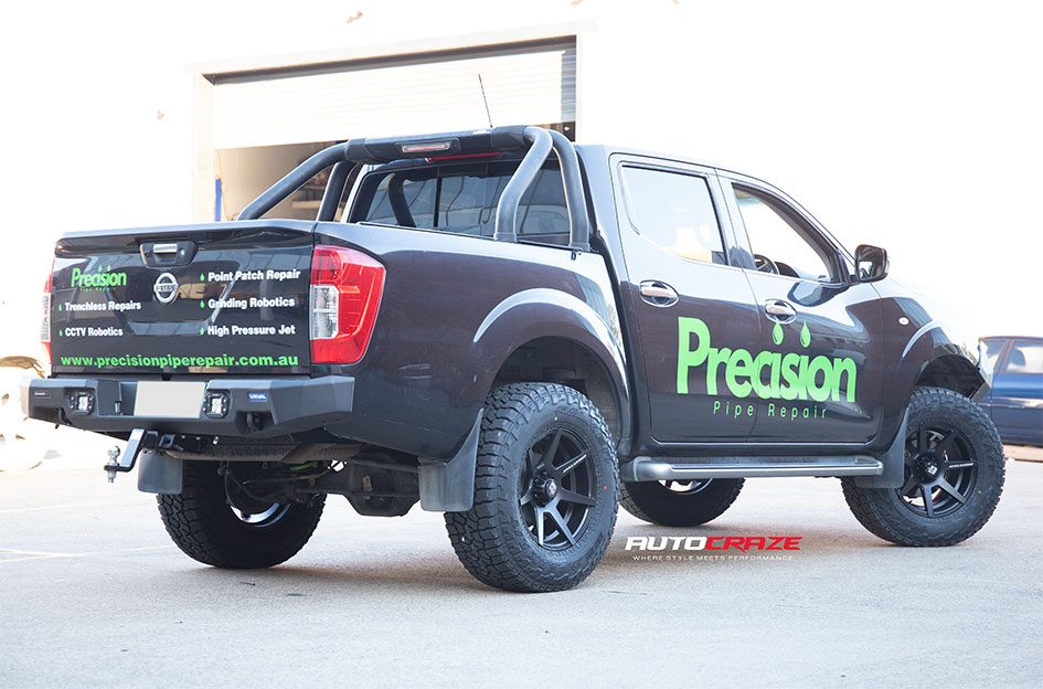 NISSAN NAVARA DIESEL AVALANCHE MATT BLACK