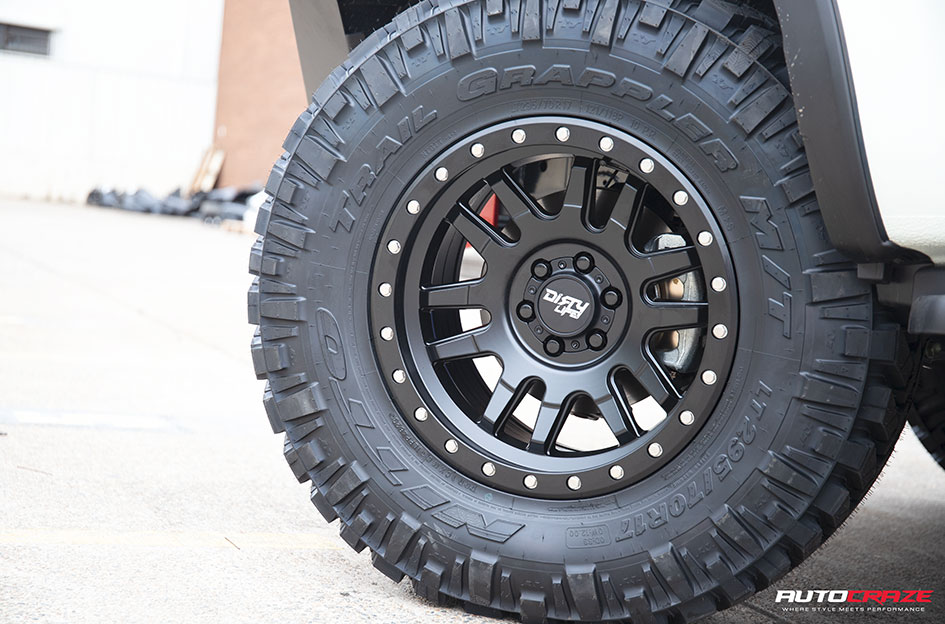 NISSAN NAVARA DIRTY LIFE CANYON PRO MATTE BLACK