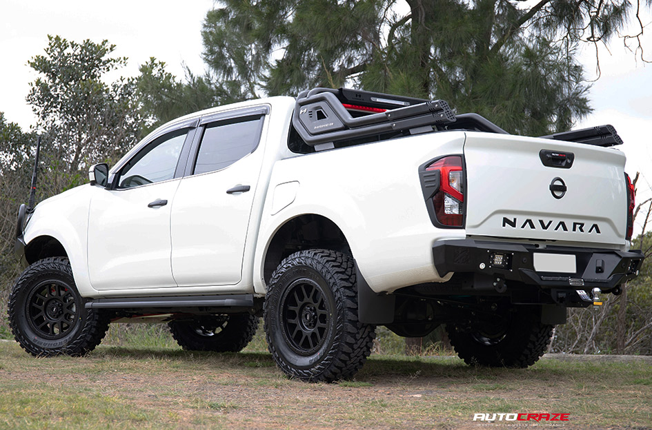 NISSAN NAVARA ELITE DETROIT MATTE BLACK 