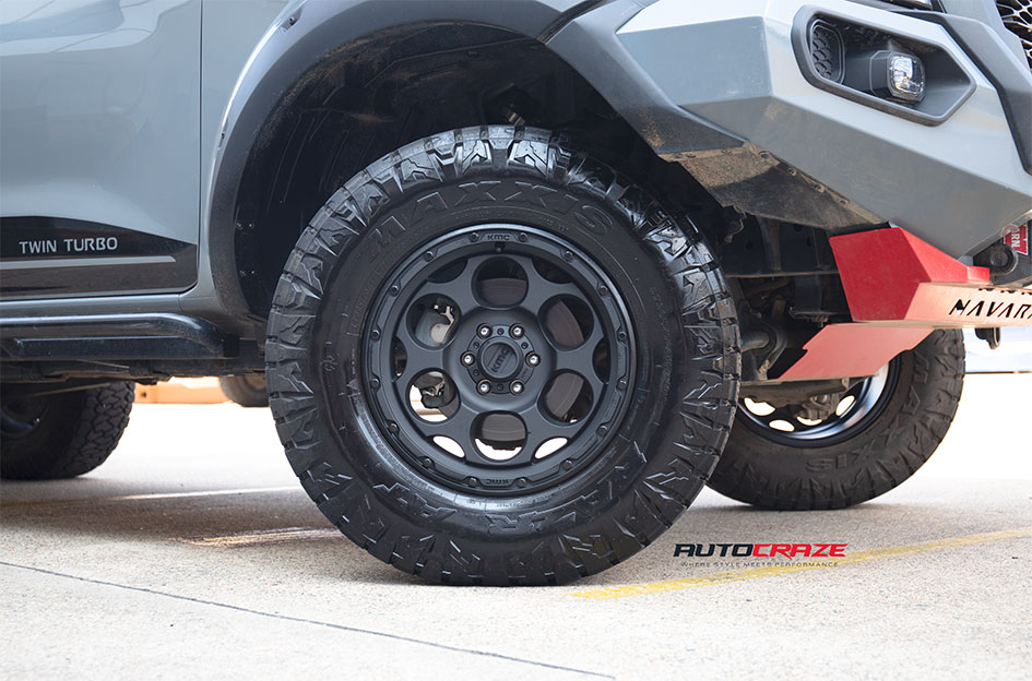 NISSAN NAVARA KMC DIRTY HARRY MATTE BLACK