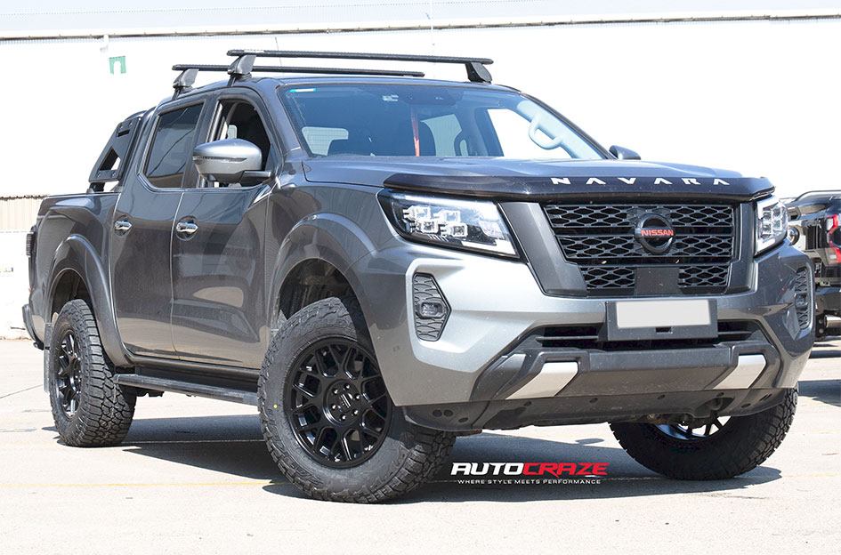 NISSAN NAVARA KMC HATCHET MATTE BLACK