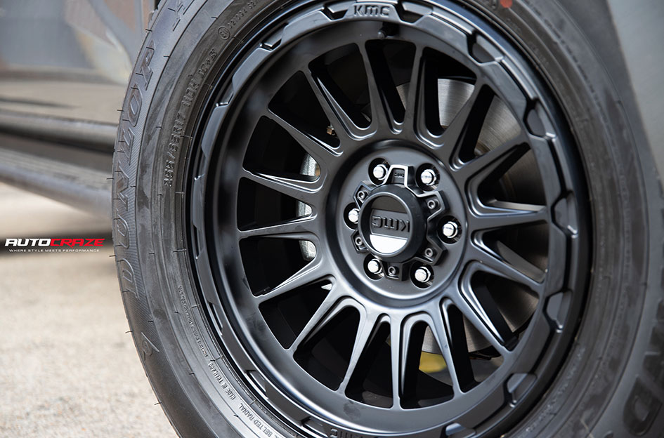 NISSAN NAVARA KMC IMPACT SATIN BLACK 