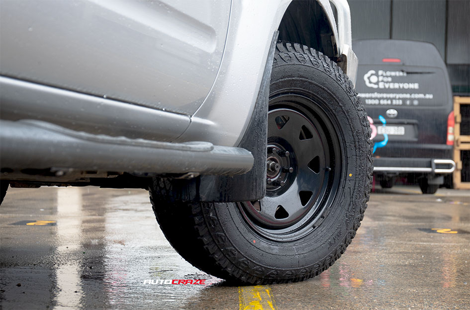 NISSAN NAVARA KING TERRA BLACK 