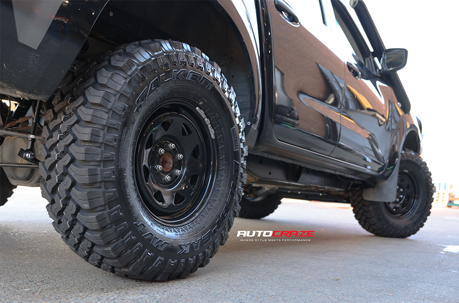 NISSAN NAVARA KING TERRA BLACK 
