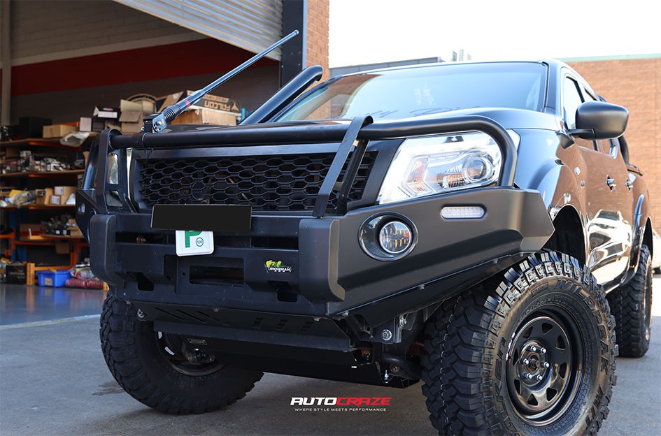 NISSAN NAVARA KING TERRA BLACK 