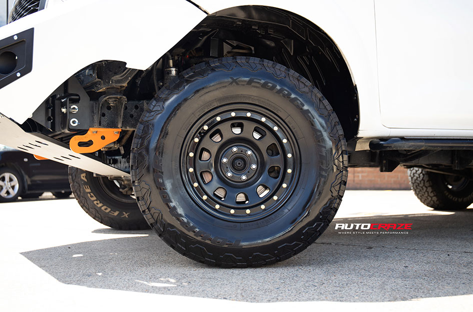 NISSAN NAVARA KING D-LOCKER BLACK 
