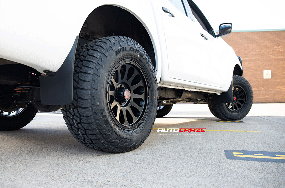 NISSAN NAVARA NOMAD VICTIM MATTE BLACK 