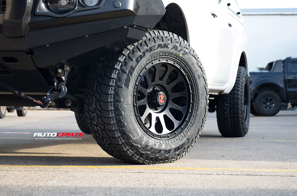 NISSAN NAVARA NOMAD VICTIM MATTE BLACK 