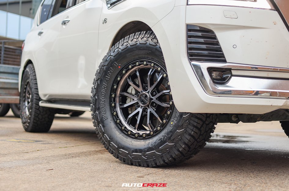 NISSAN PATROL NOMAD N133 GLOSS BLACK DARK TINT