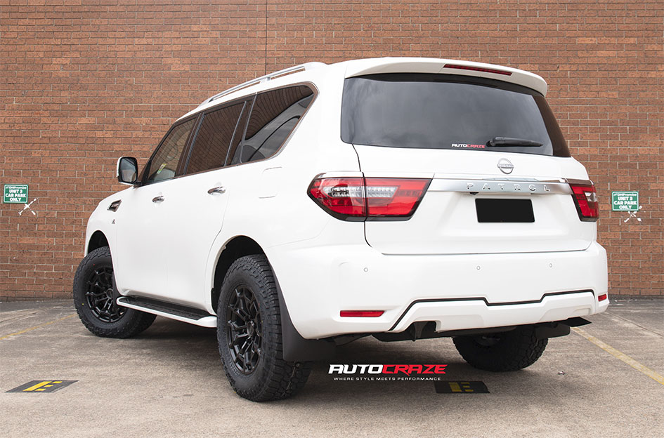 NISSAN PATROL NOMAD N162 SATIN BLACK