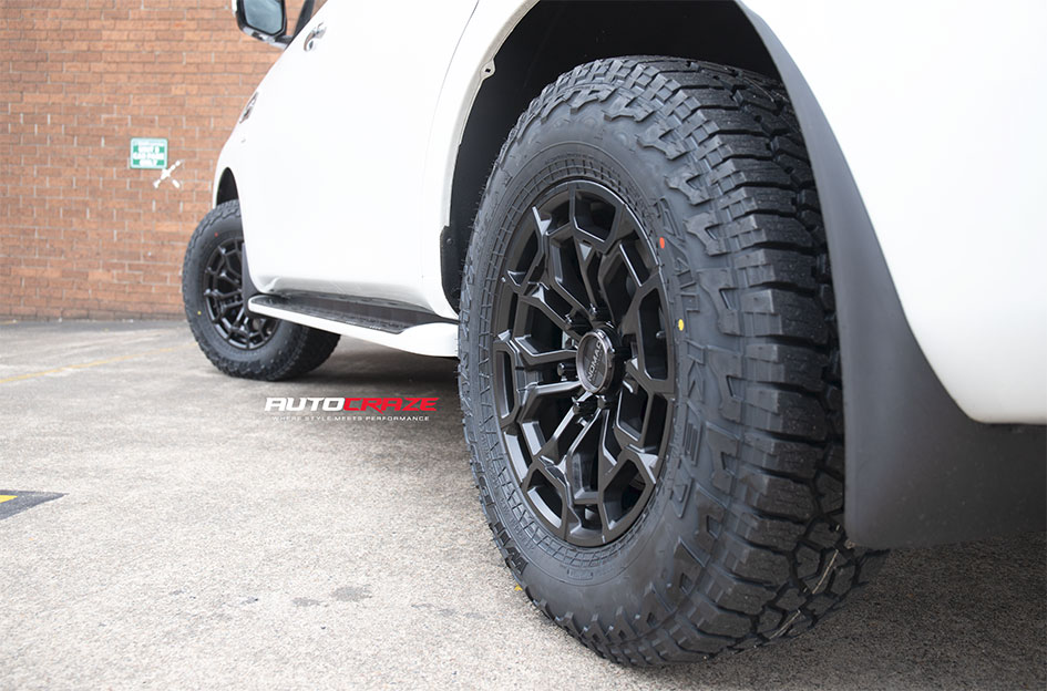 NISSAN PATROL NOMAD N162 SATIN BLACK