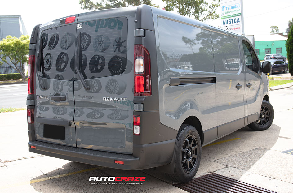 RENAULT TRAFIC KING GRAPPLER SATIN BLACK