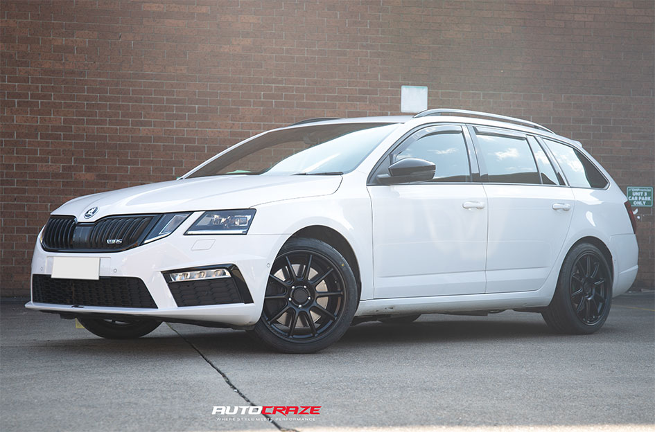 SKODA OCTAVIA MOTEGI MR140 SATIN BLACK