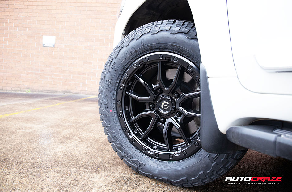 Toyota LandCruiser Sahara Fuel Rebel 5 Matte Black 