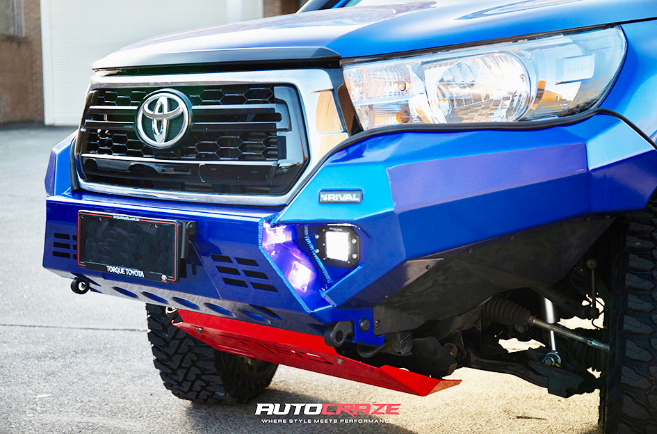 TOYOTA HILUX FUEL CRUSH GLOSS MACHINED DOUBLE DARK TINT