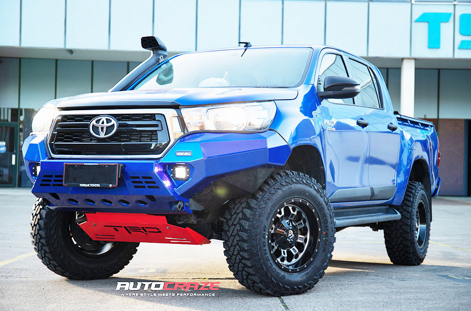 TOYOTA HILUX FUEL CRUSH GLOSS MACHINED DOUBLE DARK TINT