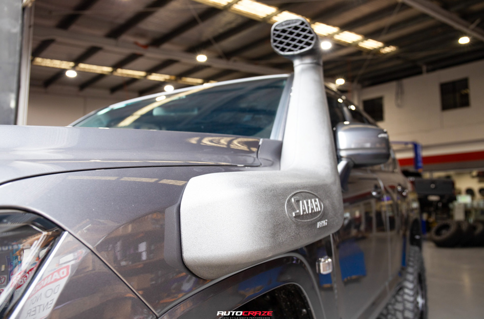 TOYOTA LANDCRUISER 300 ROH ASSAULT MATT BLACK
