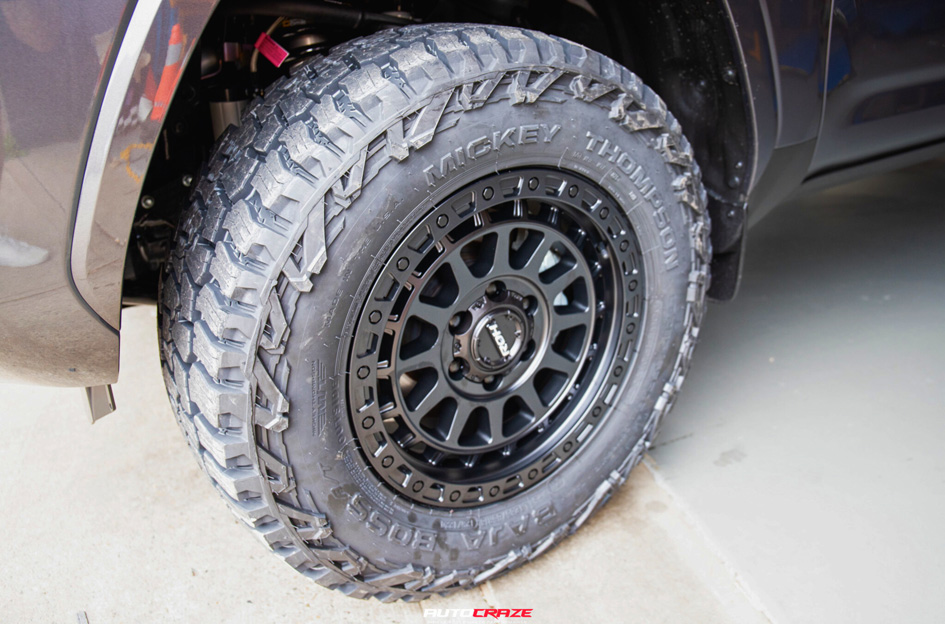 TOYOTA LANDCRUISER 300 ROH ASSAULT MATT BLACK