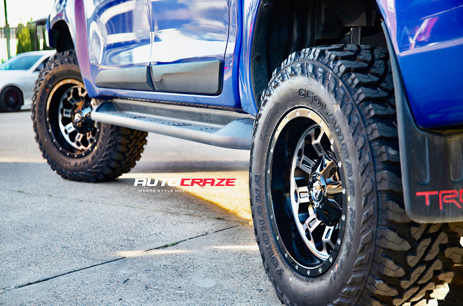 TOYOTA HILUX FUEL CRUSH GLOSS MACHINED DOUBLE DARK TINT