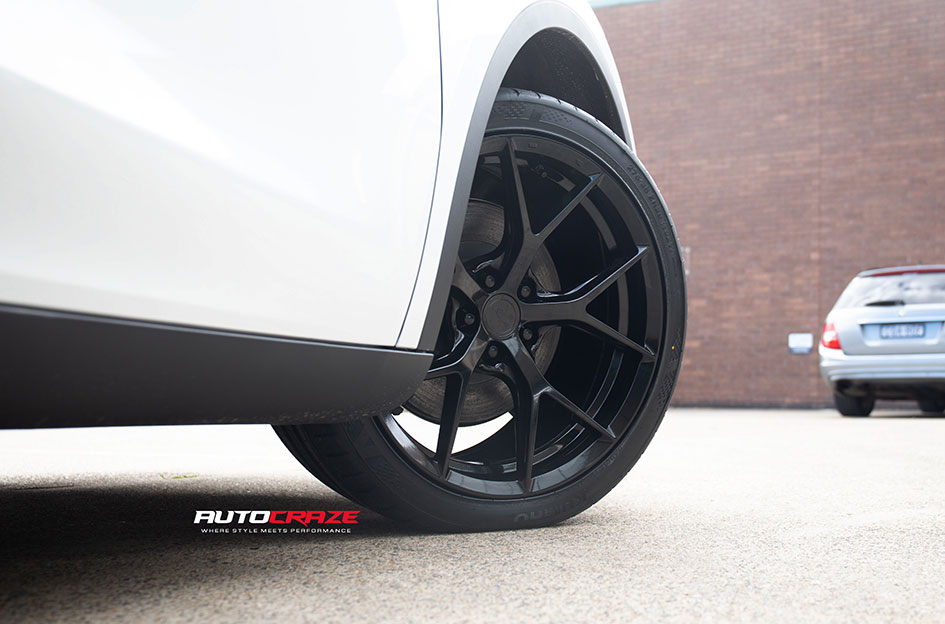TESLA MODEL Y KOYA SF10 SATIN BLACK