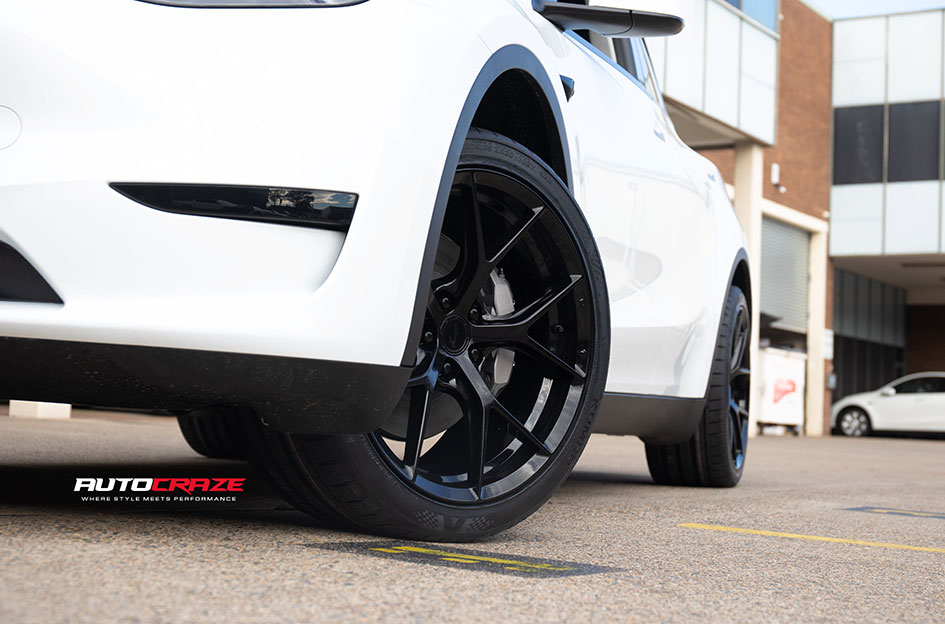 TESLA MODEL Y KOYA SF10 SATIN BLACK