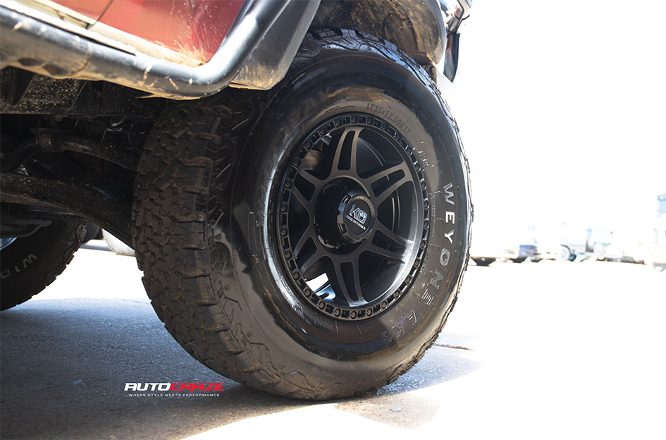 TOYOTA 79 SERIES LANDCRUISER KING KONG SATIN BLACK