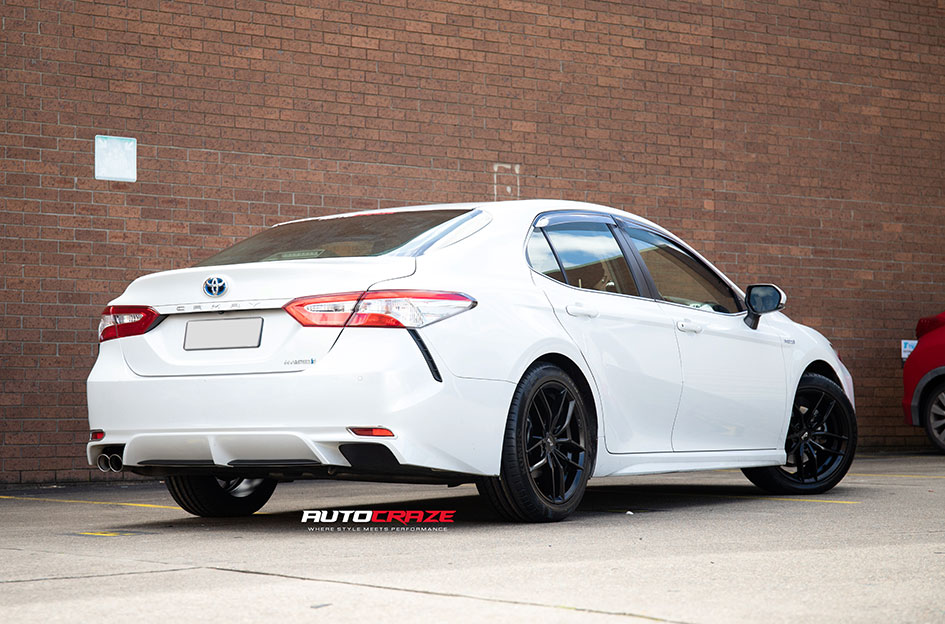 TOYOTA CAMRY NICHE VOSSO GLOSS BLACK