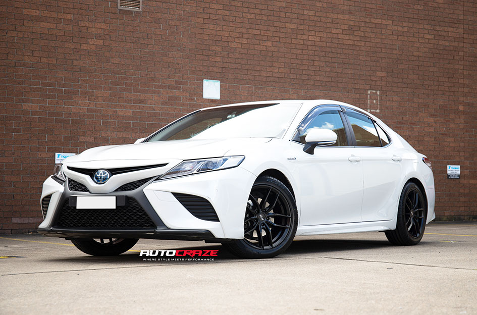 TOYOTA CAMRY NICHE VOSSO GLOSS BLACK