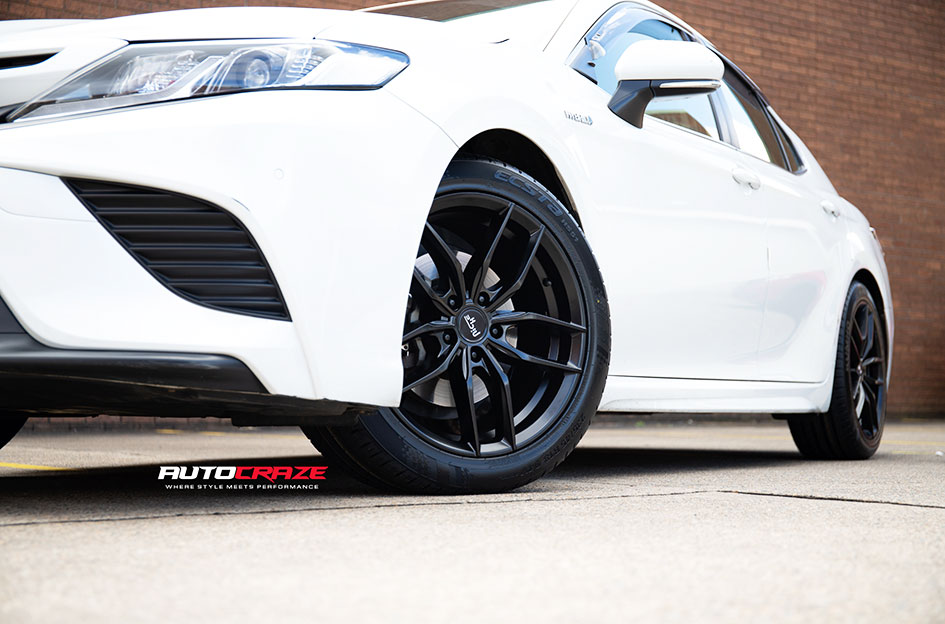 TOYOTA CAMRY NICHE VOSSO GLOSS BLACK