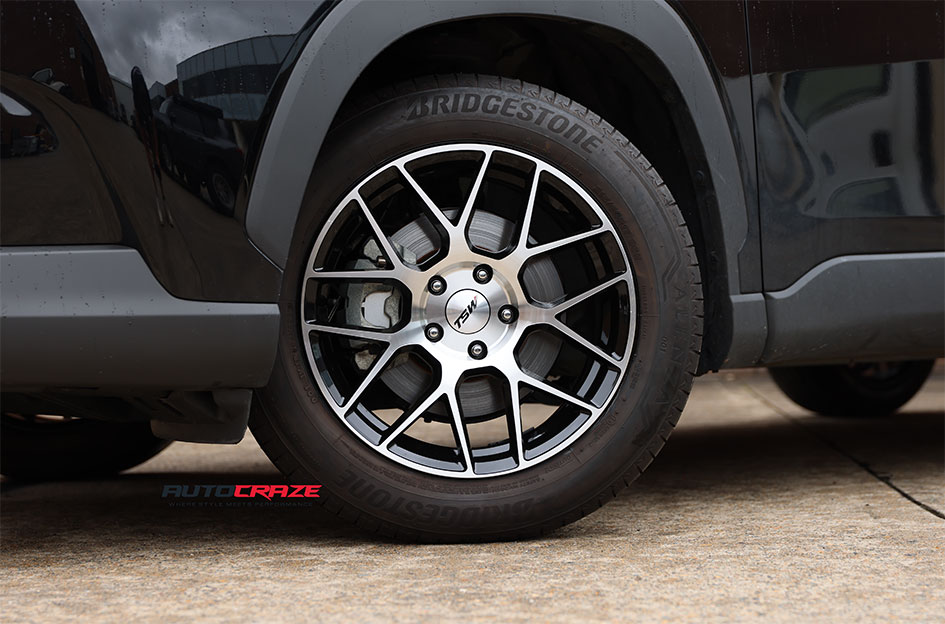 TOYOTA COROLLA CROSS TSW LASARTHE GLOSS BLACK MACHINED