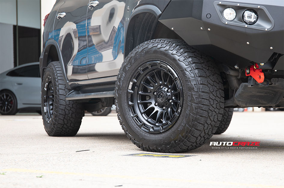 TOYOTA FORTUNER BLACK RHINO RIVAL MATTE BLACK W/ GLOSS BLACK LIP 