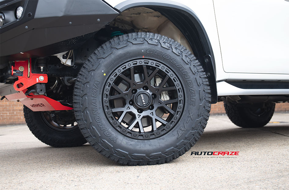 TOYOTA FORTUNER ROH CRAWLER MATT BLACK