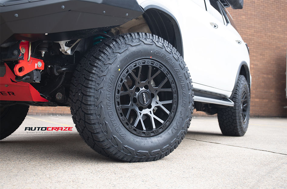TOYOTA FORTUNER ROH CRAWLER MATT BLACK