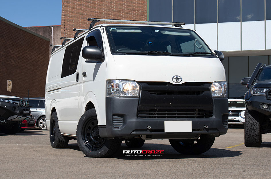 TOYOTA HIACE KING D-HOLE BLACK