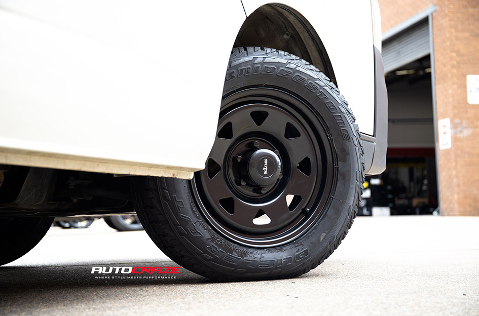TOYOTA HIACE KING TERRA SATIN BLACK 